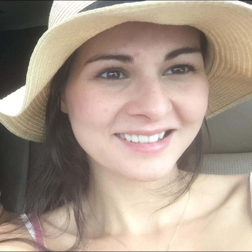 Meet your Posher, Danielle